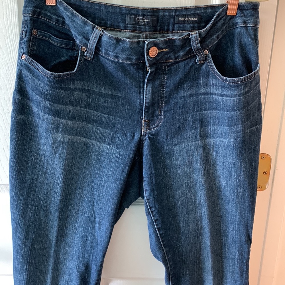 Jessica Simpson’s Forever Skinny no tags, should be size 14.